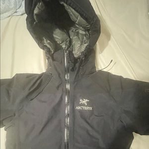 arcteryx gore-tex pro shell black womens medium coat With Hood.Fits well on male